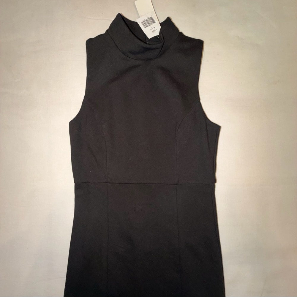 French Connection Crepe Mock Neck
Mini Dress Size 8 NWT - Picture 6 of 10